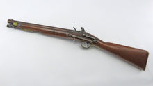 Load image into Gallery viewer, Flintlock Short Carbine for the Queen of Spain. Ref X3586