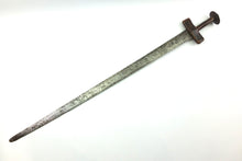 Load image into Gallery viewer, Sudanese Kaskara Sword. Ref X3166