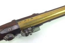 Load image into Gallery viewer, Royal Mail Coach Flintlock Blunderbuss by H.W. Mortimer, scarce, early. SN 9005