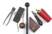 Load image into Gallery viewer, Flintlock Duelling Pistols by William Smith, Very Fine Cased Pair. SN 9001