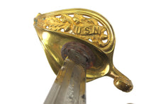 Load image into Gallery viewer, U.S. Model 1852 Naval Officers Sword by W. H. Horstmann. Ref X3119
