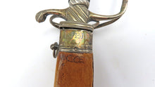 Load image into Gallery viewer, Silver Hilted Side Ring Hanger. Ref 9347
